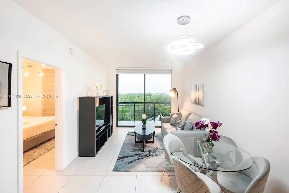 Photo of Listing #A11894326