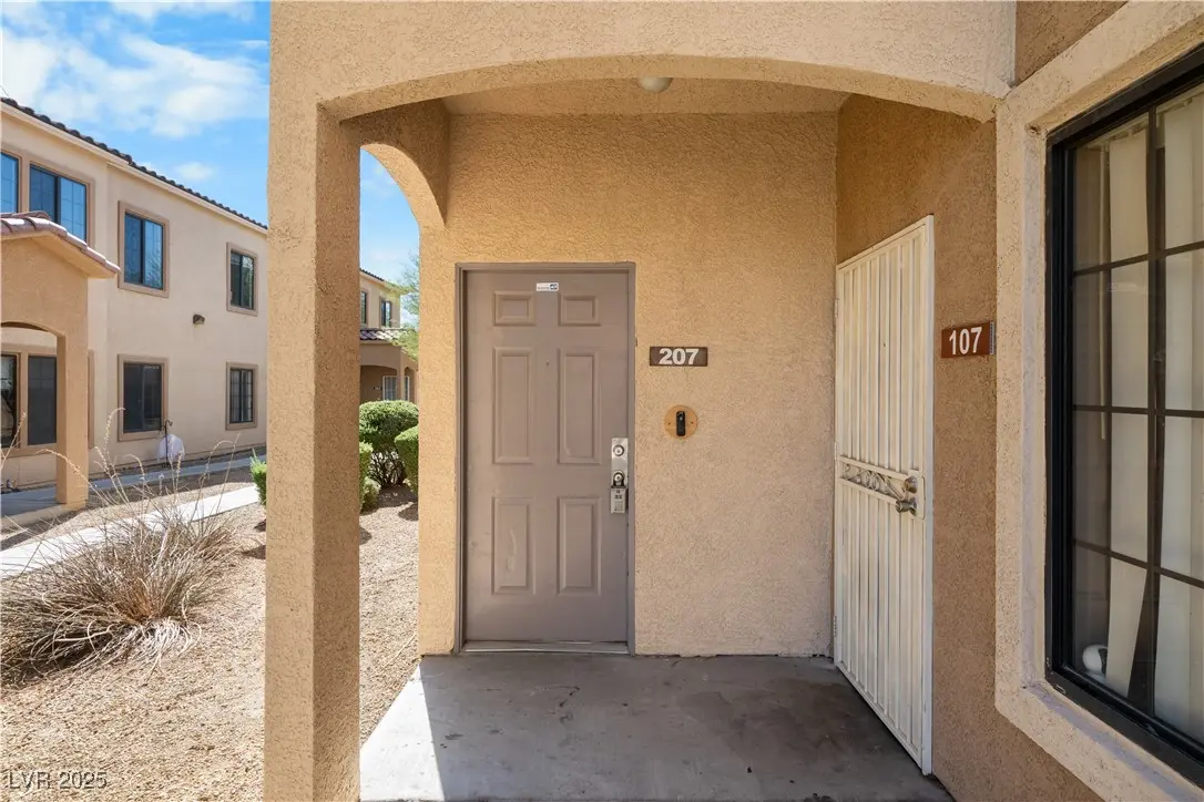 Photo of Listing #2725992