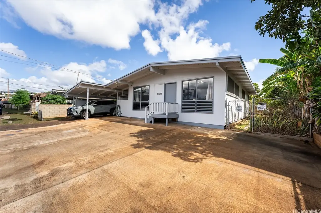 94-319 Honowai Street, Waipahu