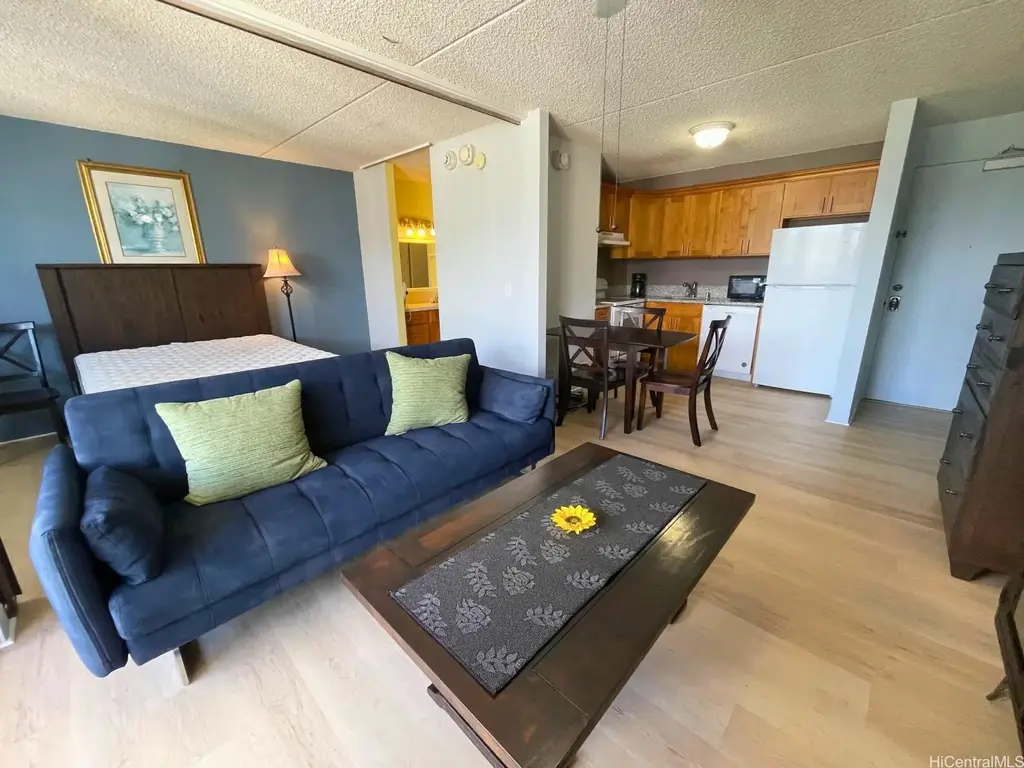 2240 Kuhio Avenue # 2404, Honolulu