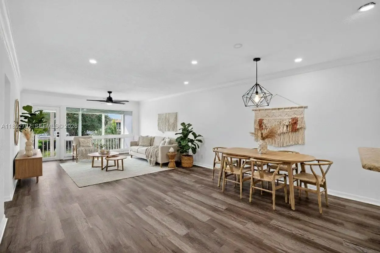 Photo of Listing #A11892797