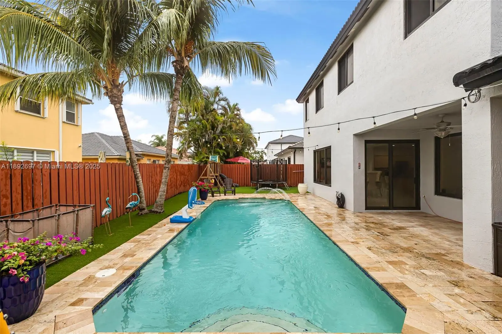 Photo of Listing #A11892697