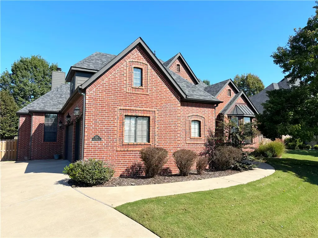 3374 Waterstone Drive, Fayetteville
