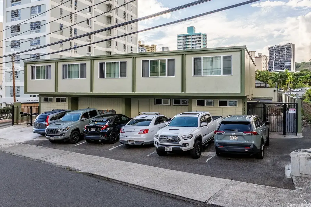 1624 Liholiho Street, Honolulu