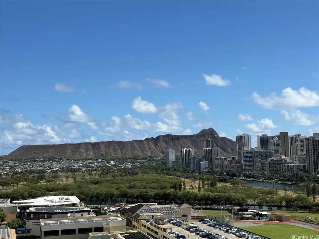 555 University Avenue # 1904, Honolulu