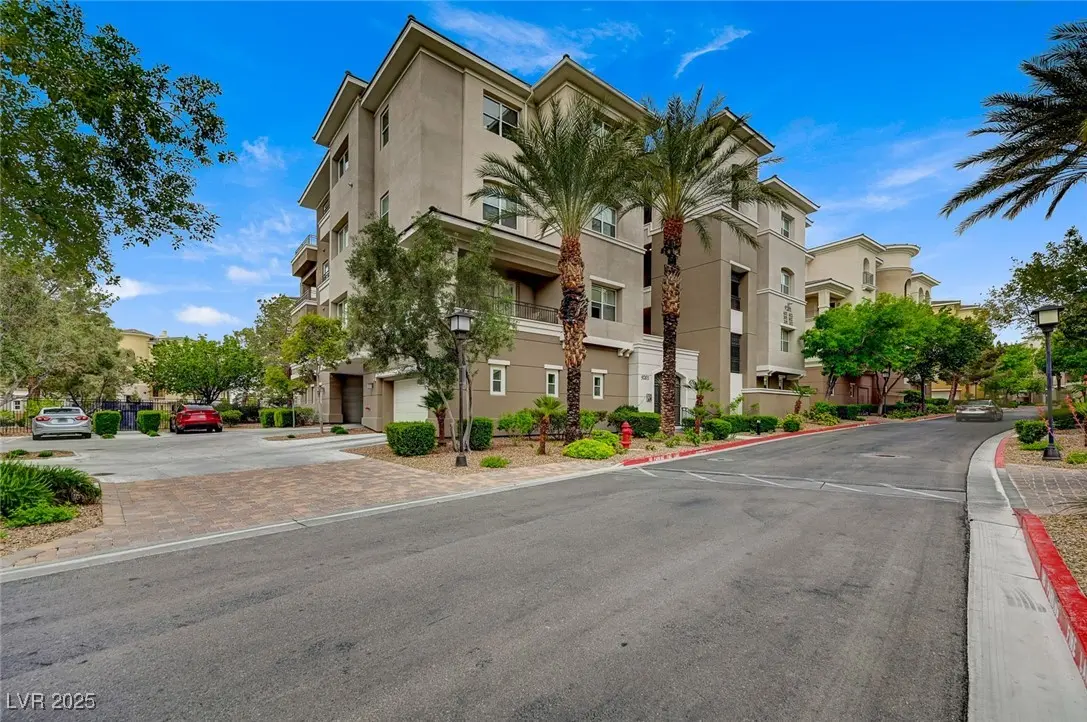 Photo of Listing #2726914