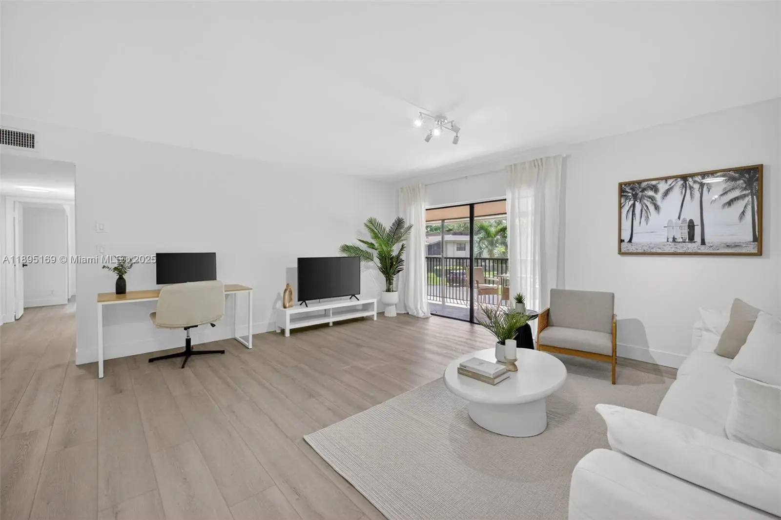 Photo of Listing #A11895169