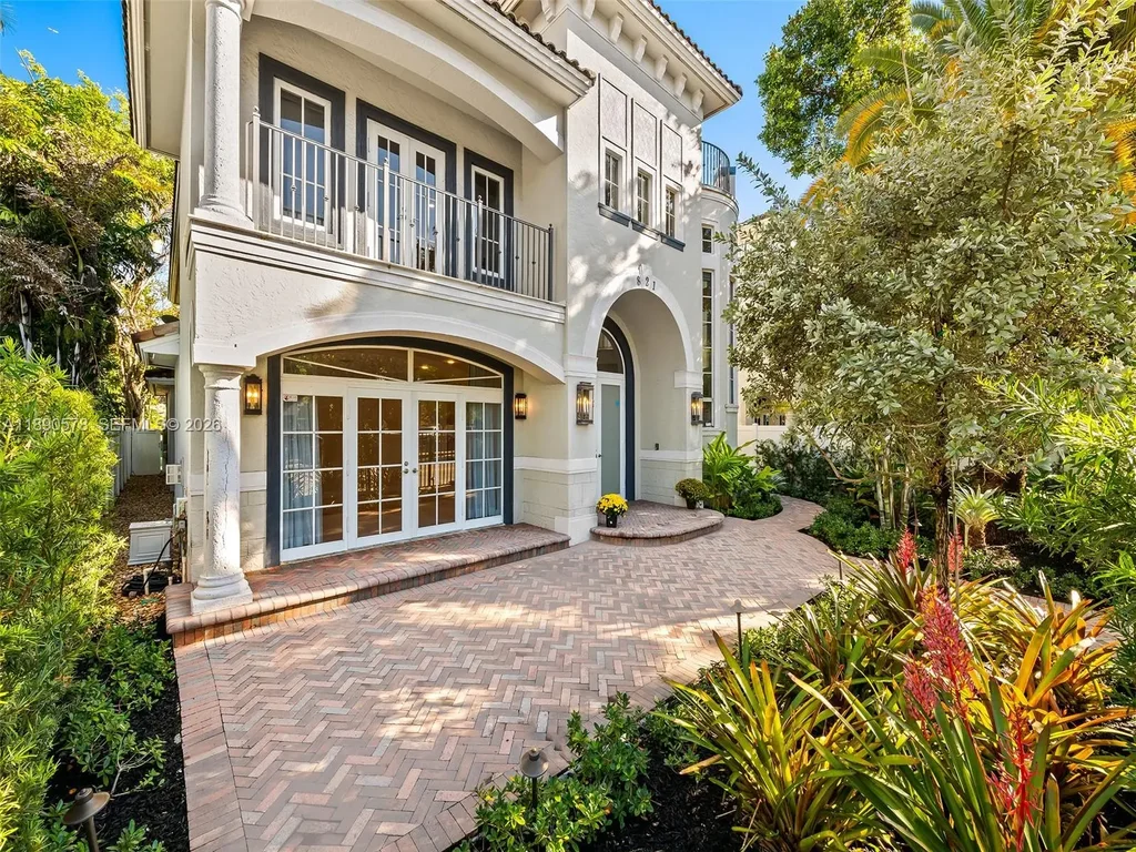 821 Se 2nd Ct, Fort Lauderdale