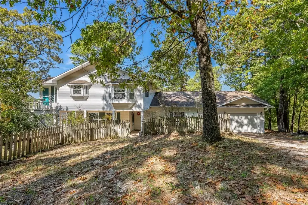17556 Timberlake Trail, Rogers