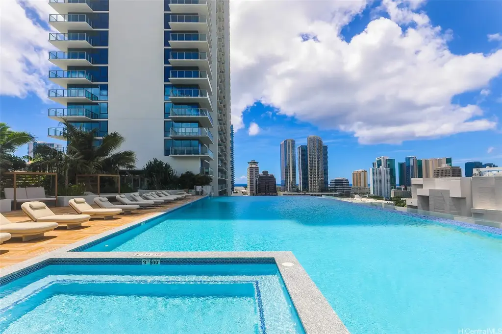 1515 Liona Street # 810, Honolulu