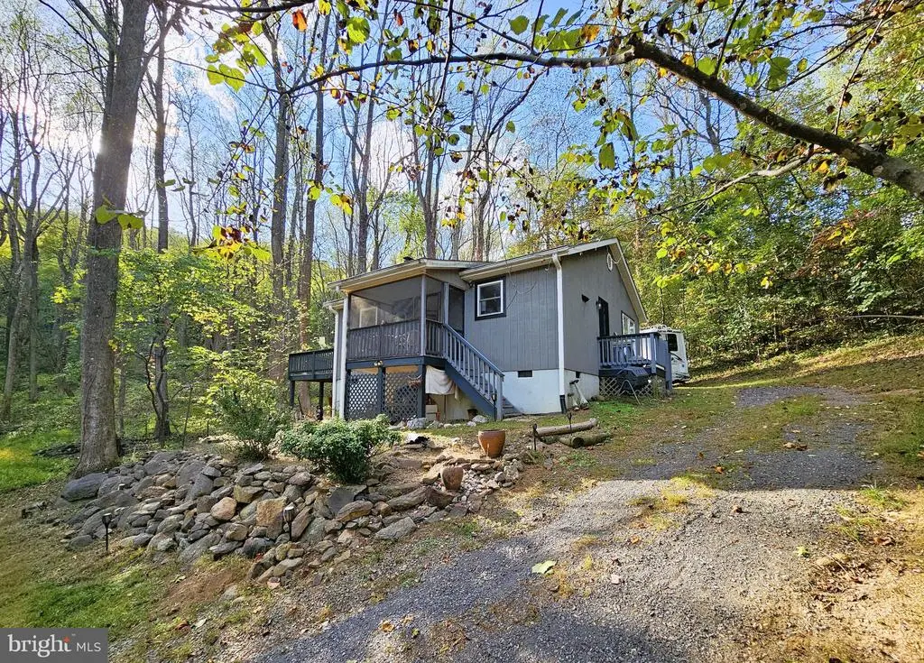 1043 Rider Hollow Ln, Etlan