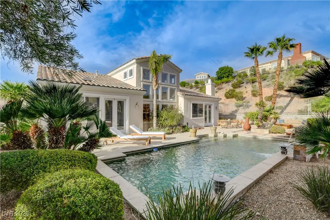 Photo of Listing #2726555