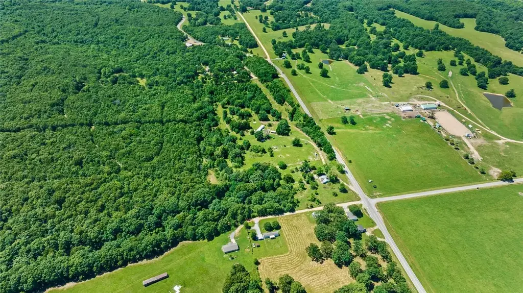 1110 Us-10, Kansas