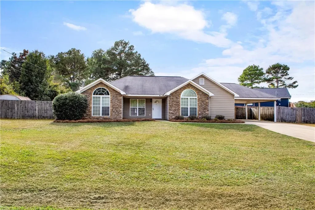 709 Lee Rd 2087, Salem