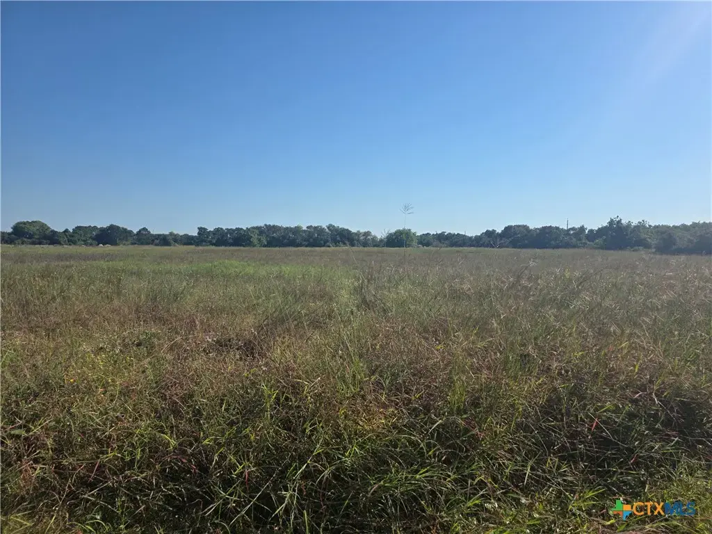 286 Loop Rd, Seadrift
