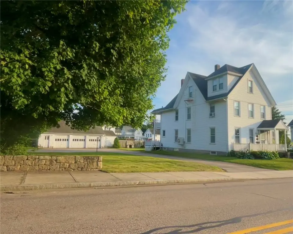 67 Cross St, Westerly