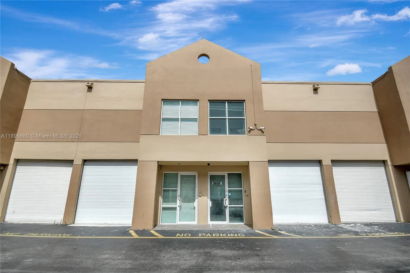 Photo of Listing #A11895880