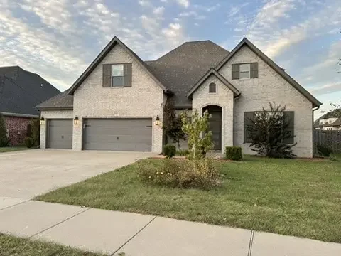 1812 Edinburgh Avenue, Bentonville