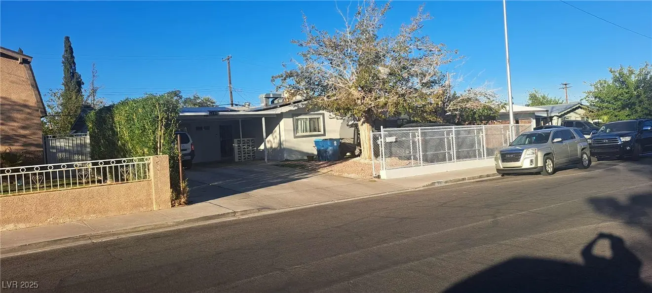 Photo of Listing #2727376