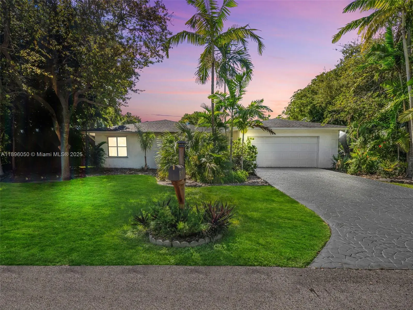 Photo of Listing #A11896050