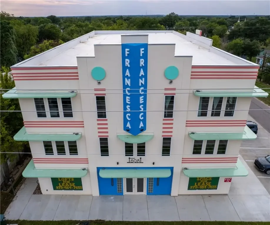 608 N Bryan Ave. Avenue N 221, Bryan