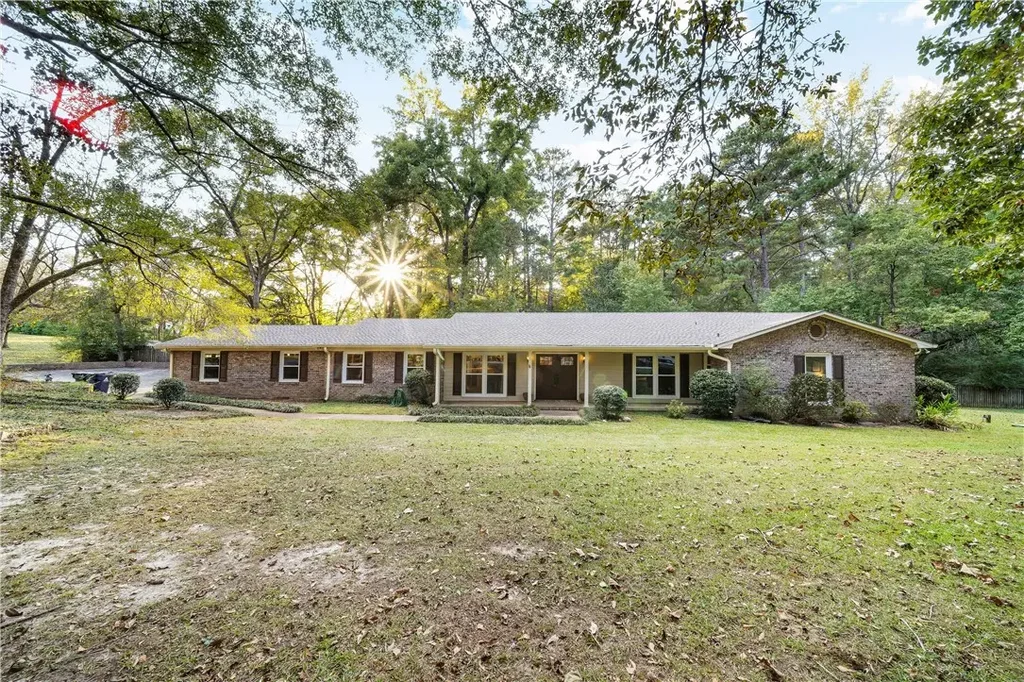 209 Deer Run Rd, Auburn