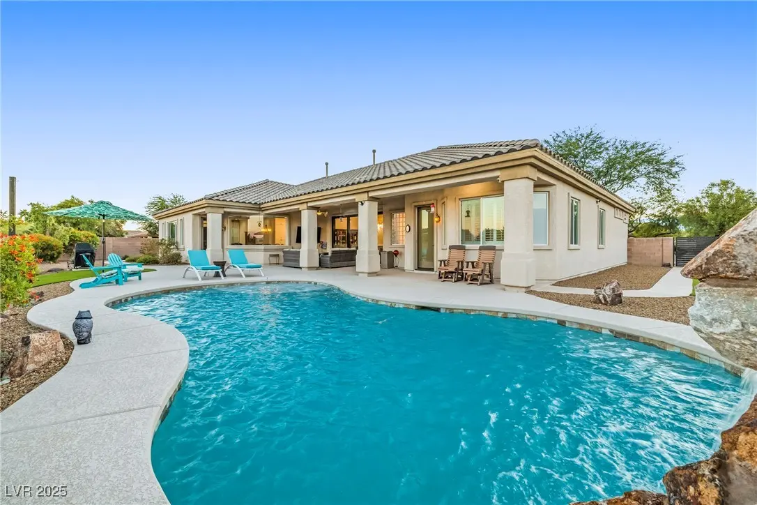 Photo of Listing #2727510