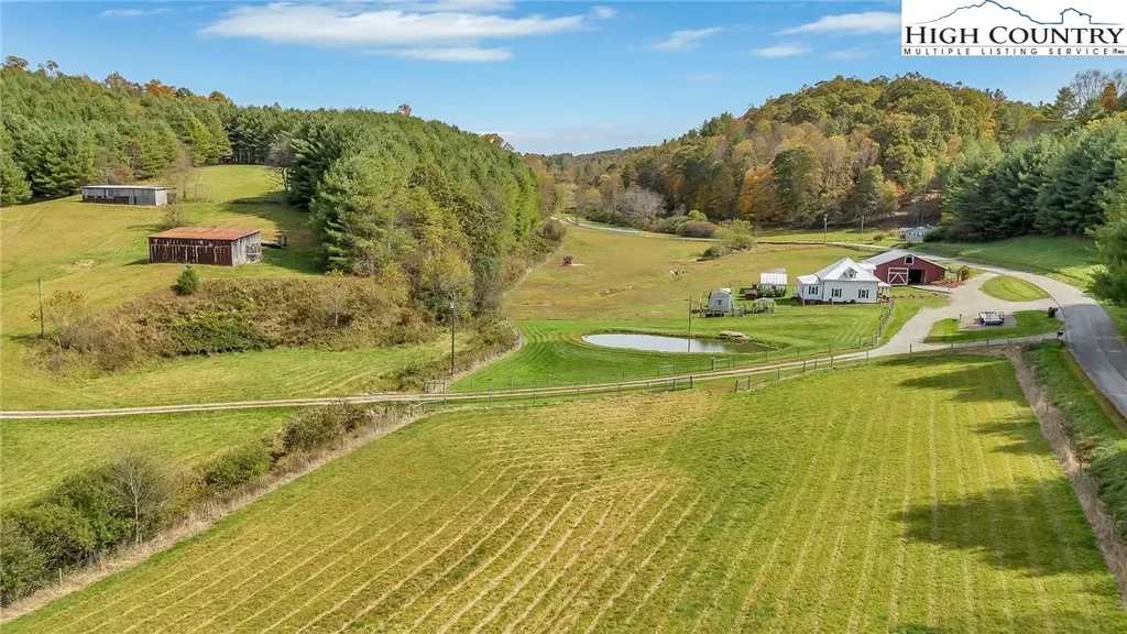 886 Blevins Hollow Road, Piney Creek