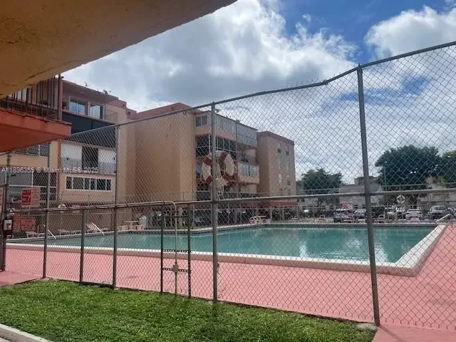 Photo of Listing #A11896355