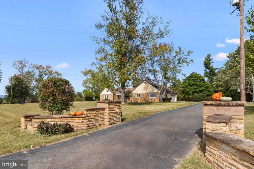 9441 Constitution Hwy, Somerset