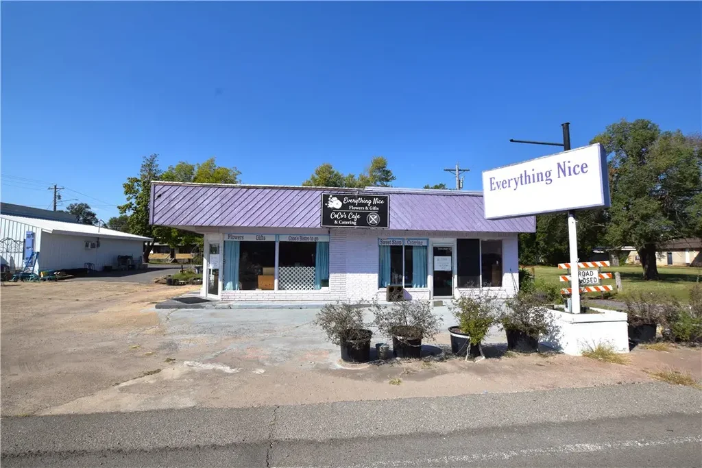 320 S 2nd Street, Stilwell