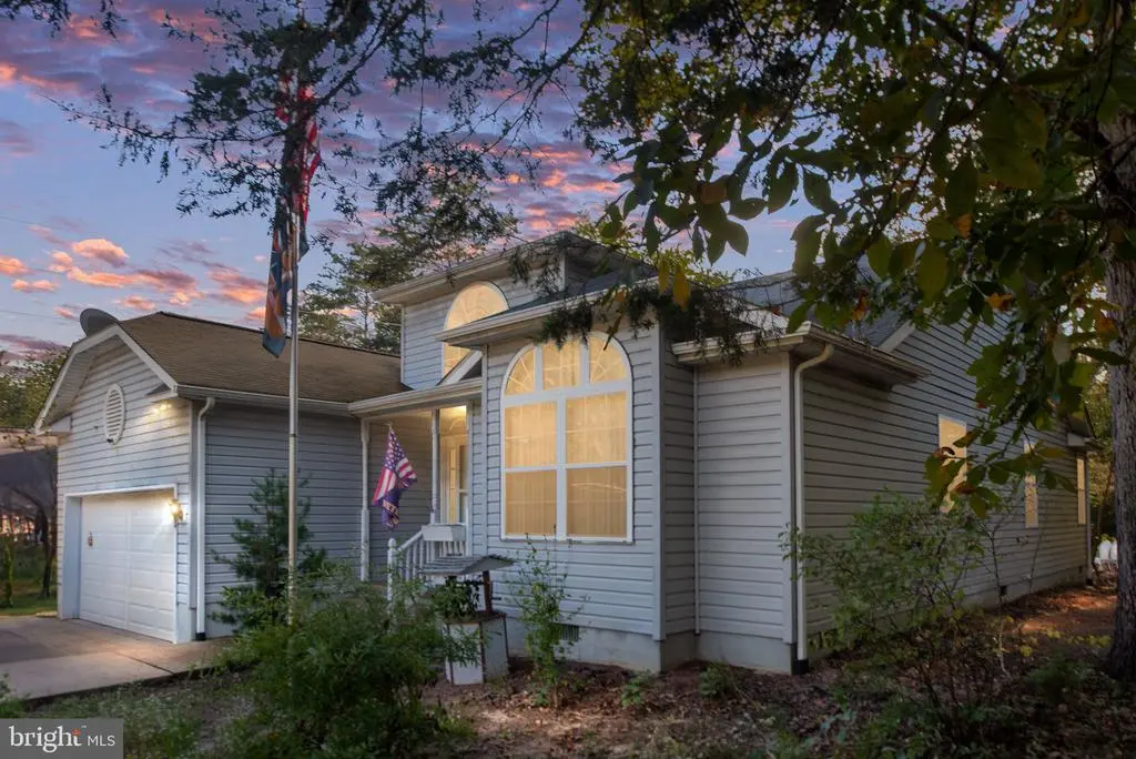 203 Fairfax Ln, Locust Grove