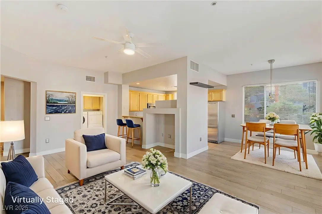 Photo of Listing #2725234