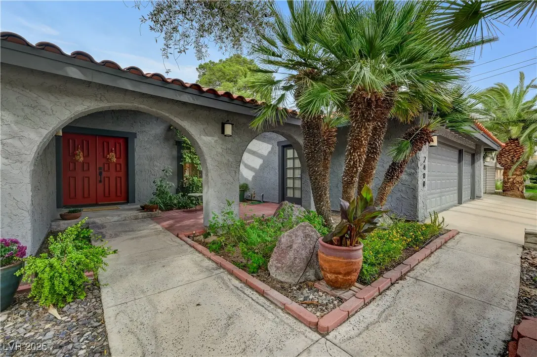 Photo of Listing #2724881