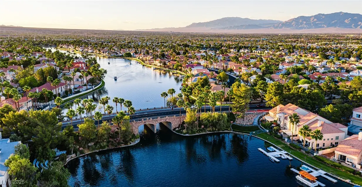 Photo of Listing #2727824