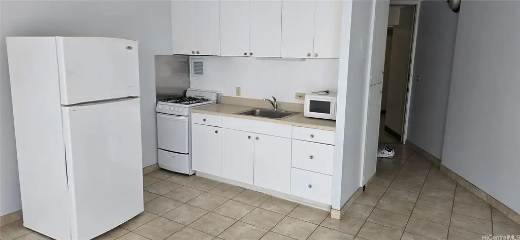 750 Amana Street # 203, Honolulu