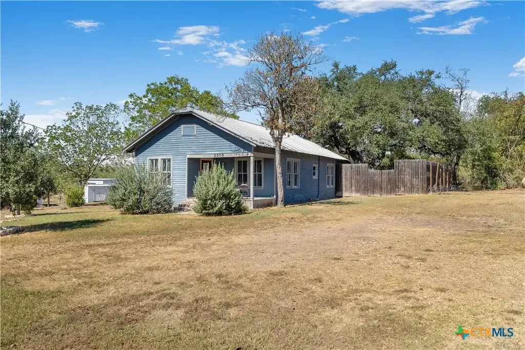 2205 Meyersville Road, Meyersville