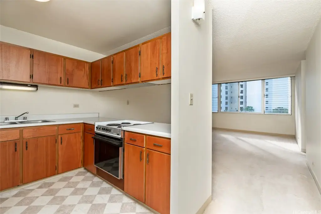 5122 Likini Street # 312, Honolulu