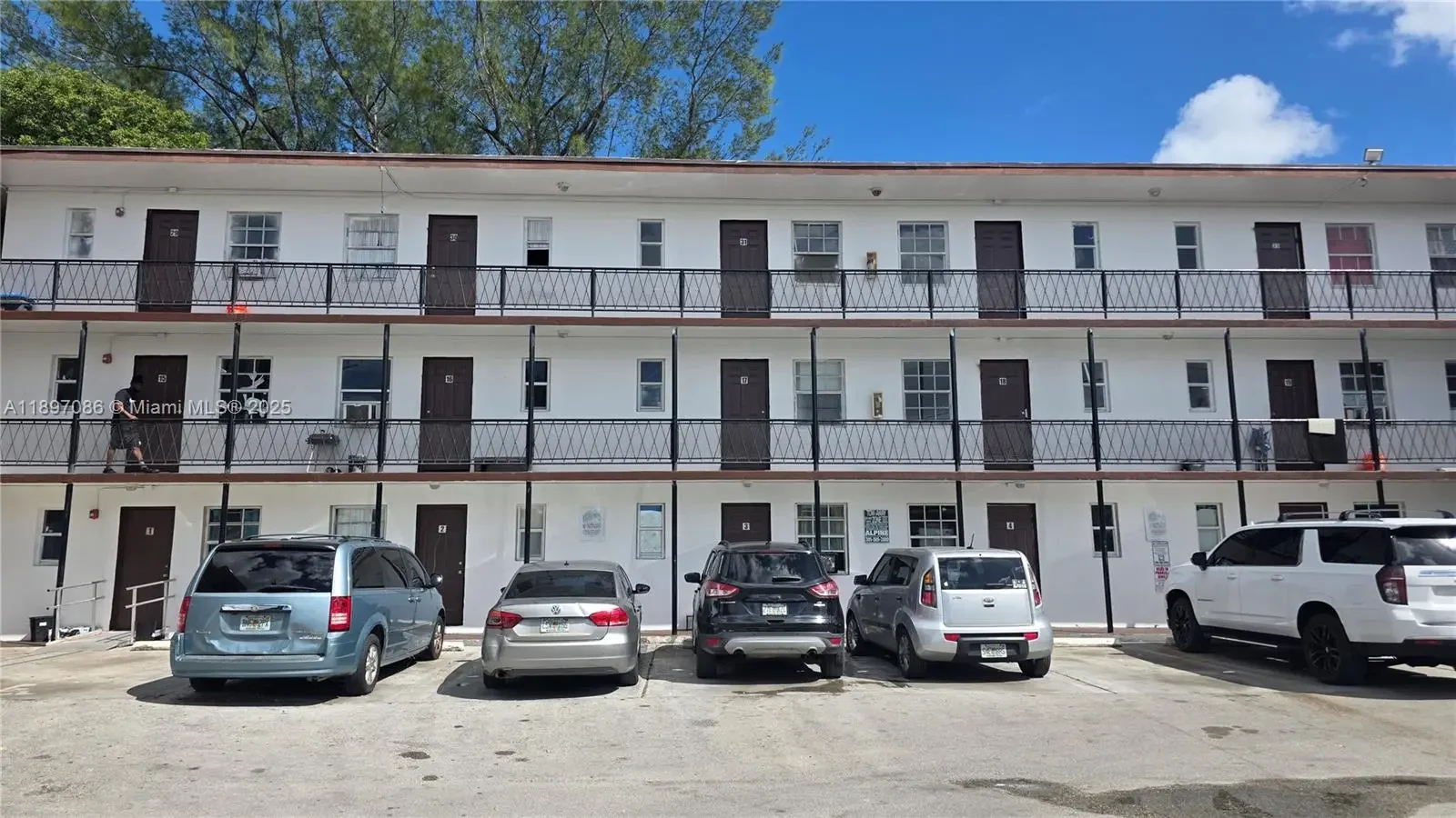 Photo of Listing #A11897086