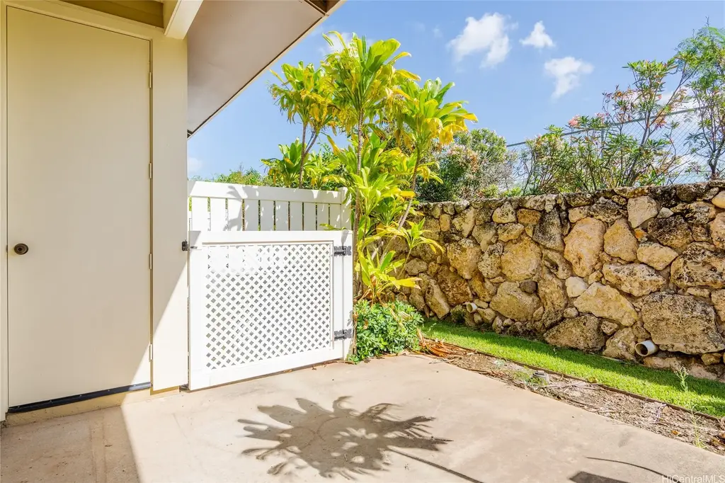 92-1522 Aliinui Drive # 2304, Kapolei