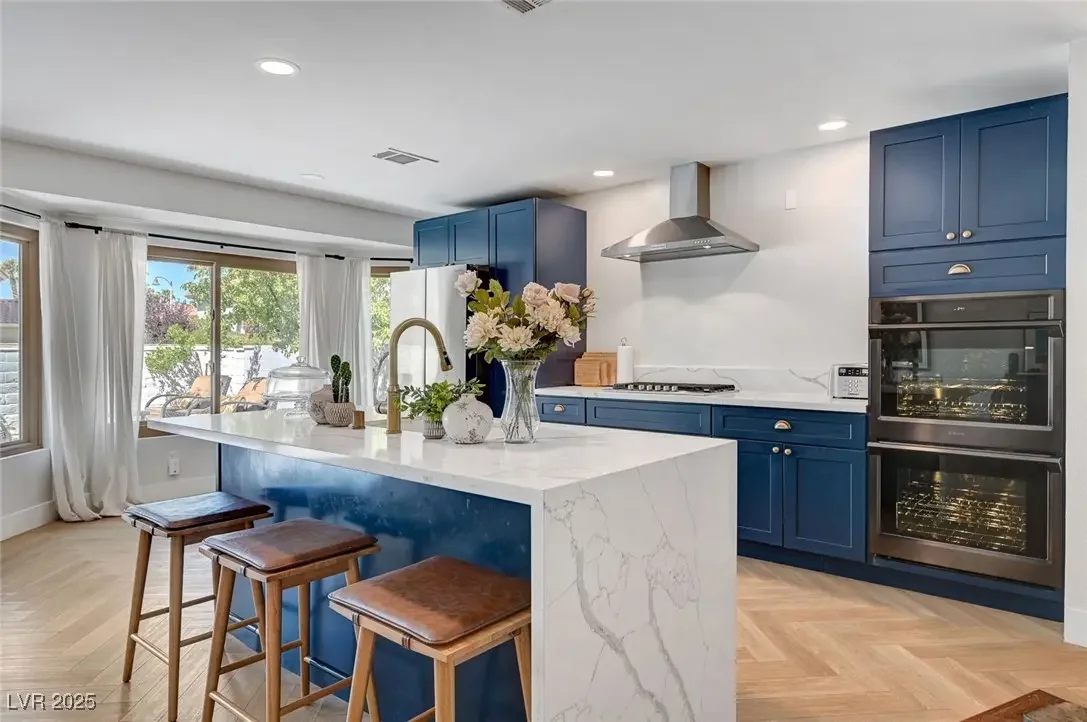 Photo of Listing #2727823