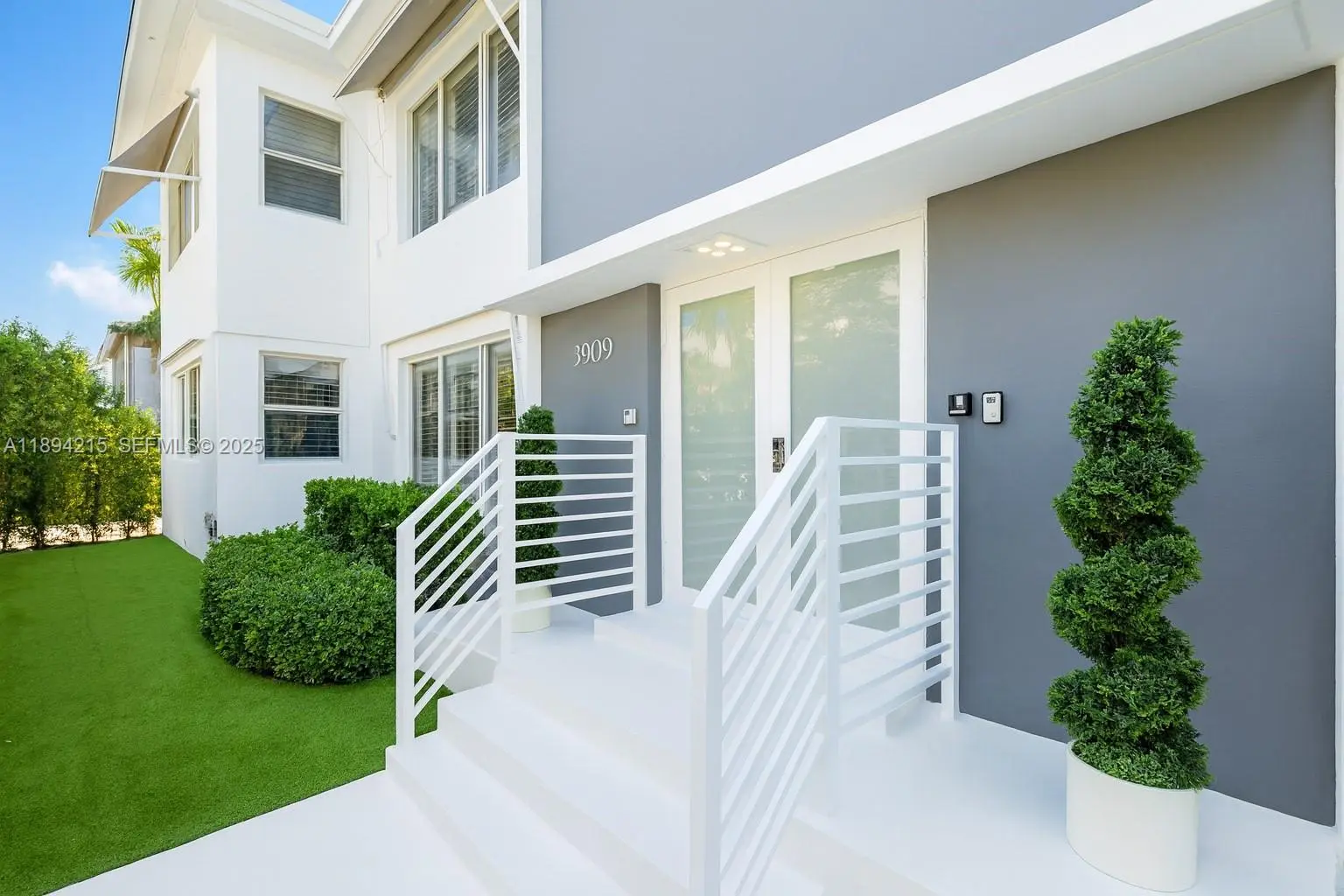 Photo of Listing #A11894215