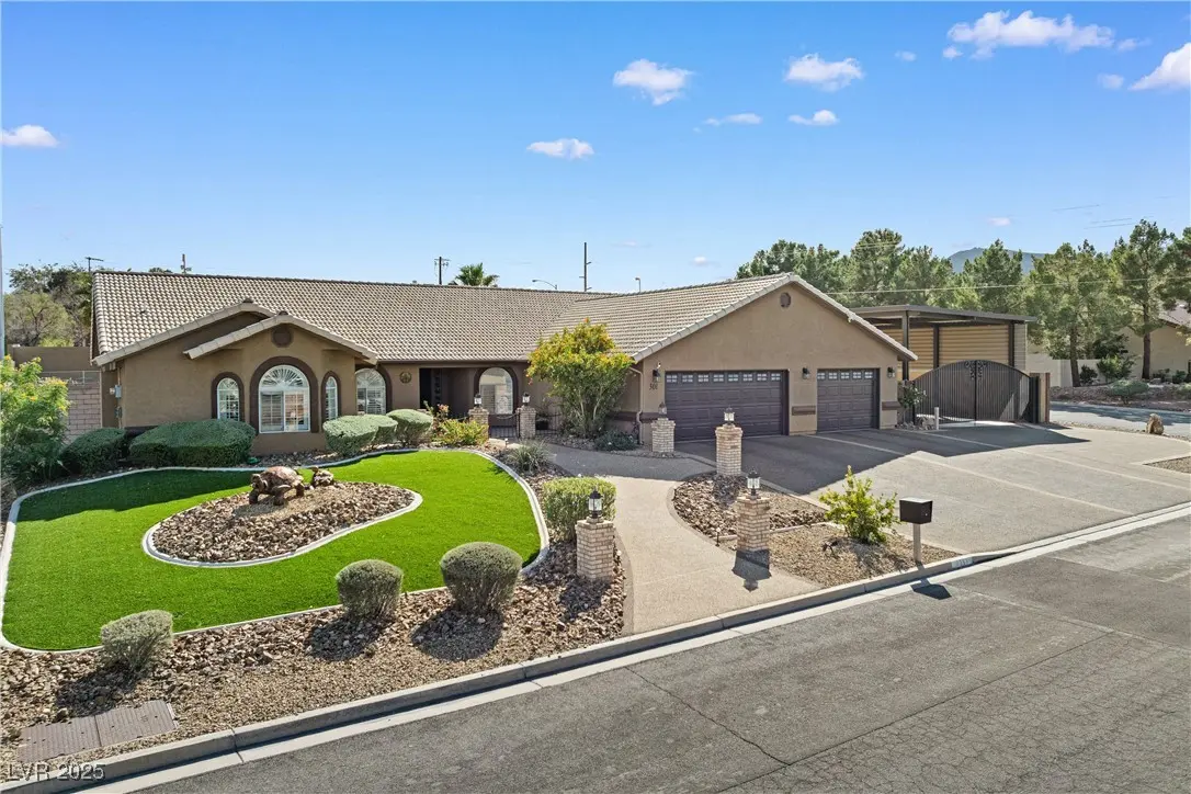 Photo of Listing #2721475