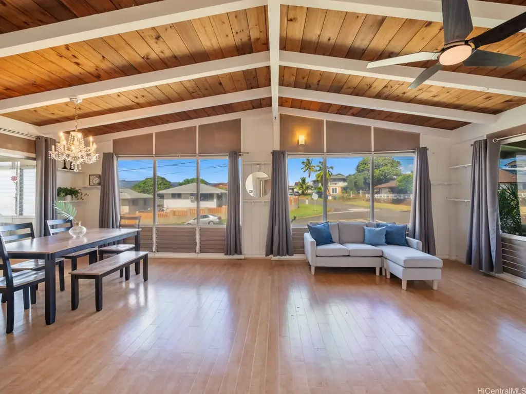 999 Hoomoana Street, Pearl City