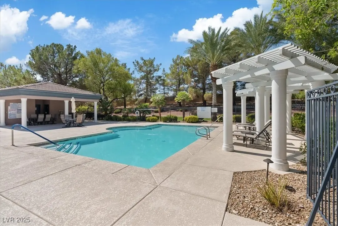 Photo of Listing #2727500