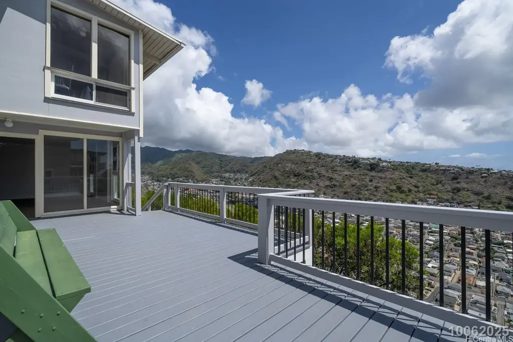 1671 Kanalui Street, Honolulu