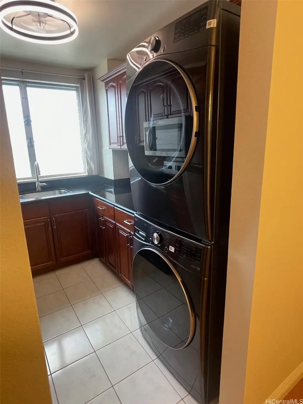 1555 Pohaku Street # B202, Honolulu