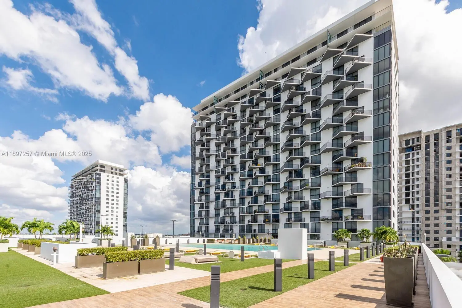 Photo of Listing #A11897257