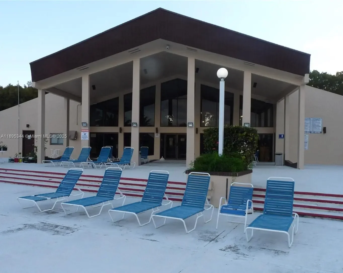 Photo of Listing #A11895344