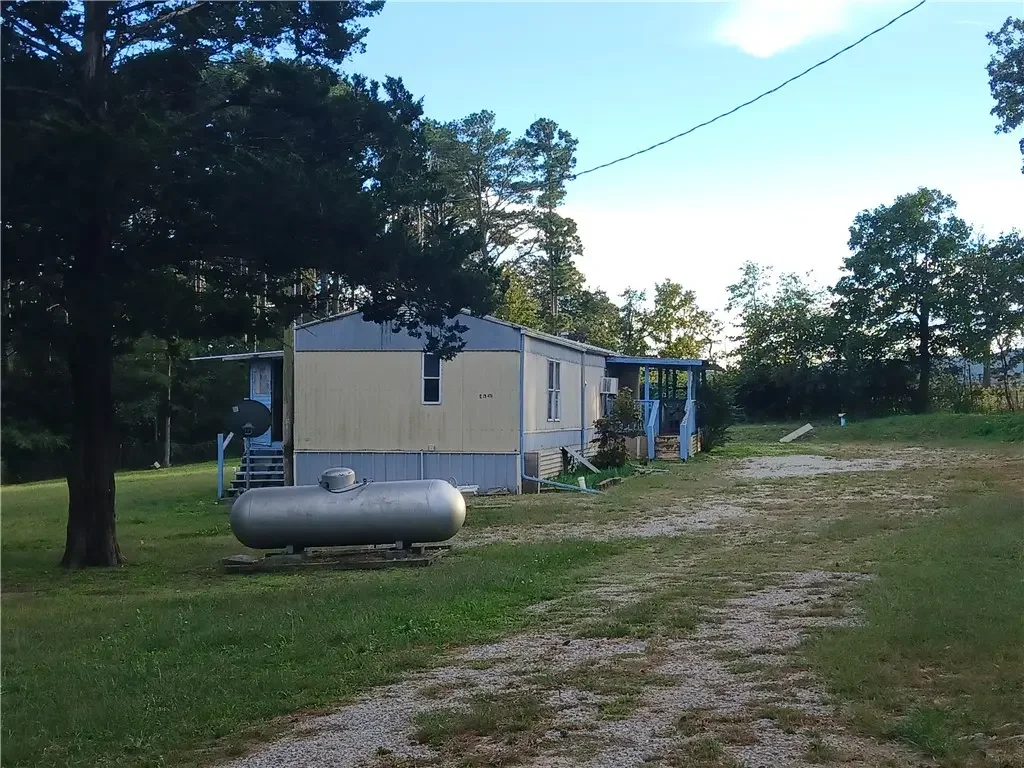 12 County Road 4242, Berryville